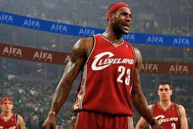 世体：巴萨本轮西甲将穿白色球裤致敬经典