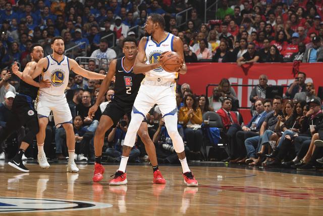 欧文23+8+10汤普森13中3 独行侠力克勇士4连胜